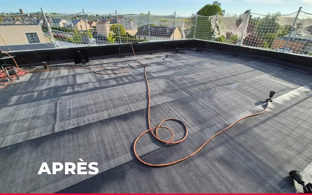Toit-terrasse avec étanchéité bitumineuse posée et relevés d'étanchéité, couvreur à Lisieux